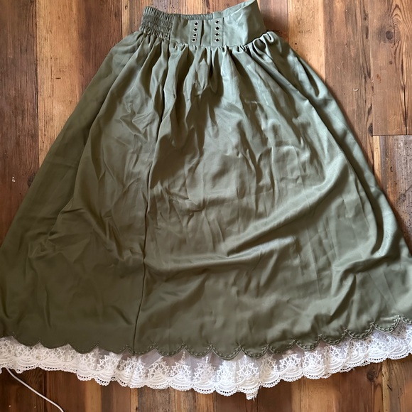 yimiao Dresses & Skirts - Yimiao Skirt NWT green with lining